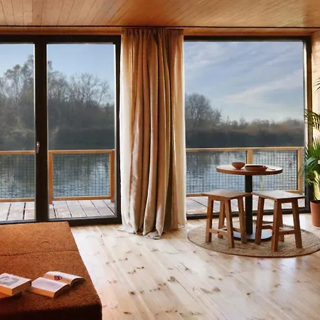 Na Wodzie - On The River * Poznaň